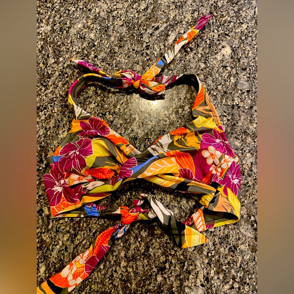 Never wore Bathing suit too size small